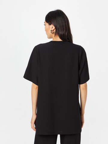 Blanche T-Shirt in Schwarz