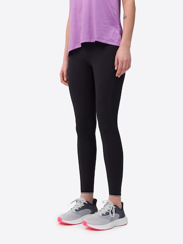 Skinny Pantaloni sportivi di 4F in nero: frontale