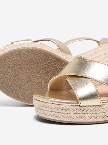 ONLY Pumps 'AMELIA' i guld