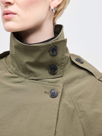 Vero Moda Tall Mantel in Grün