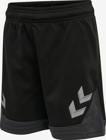 Hummel Regular Sportshorts in Schwarz