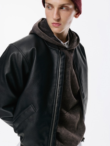 Giacca di mezza stagione di Pull&Bear in nero