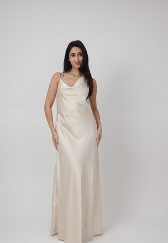 Elara Kleid in Beige