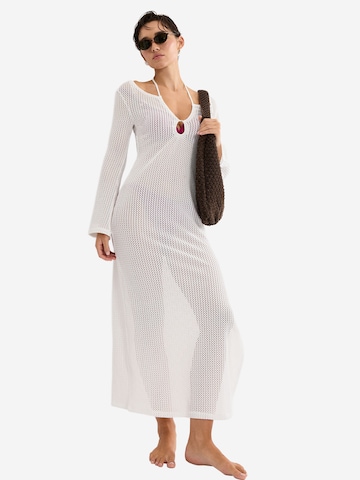 TRIUMPH Strandkleid ' Red Label Beach MyWear ' in Weiß