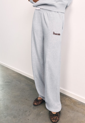 Pull&Bear Wide leg Trousers in Grey: front
