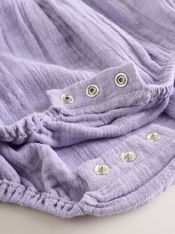 Next Strampler in Lila