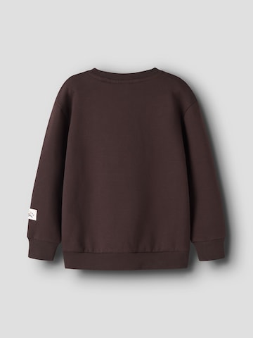 NAME IT - Sudadera en marrón