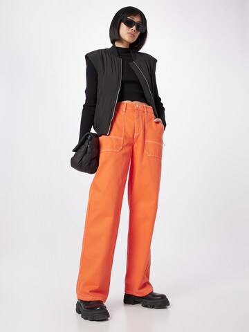 Trendyol Loosefit Jeans in Orange