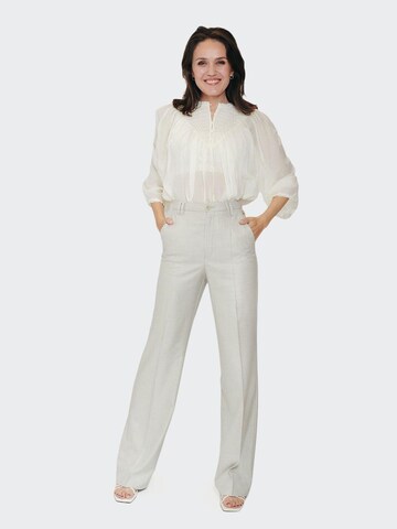 Flared Pantaloni per costume tradizionale 'Martha 7685' di W. Wegener in beige: frontale