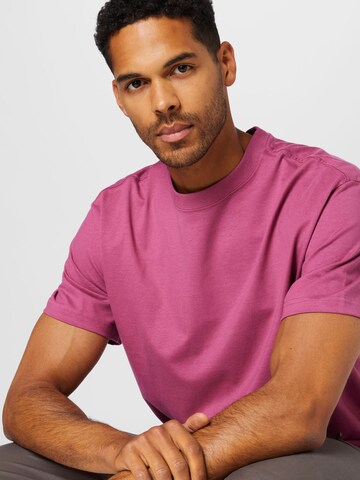 WEEKDAY - Camiseta en rosa