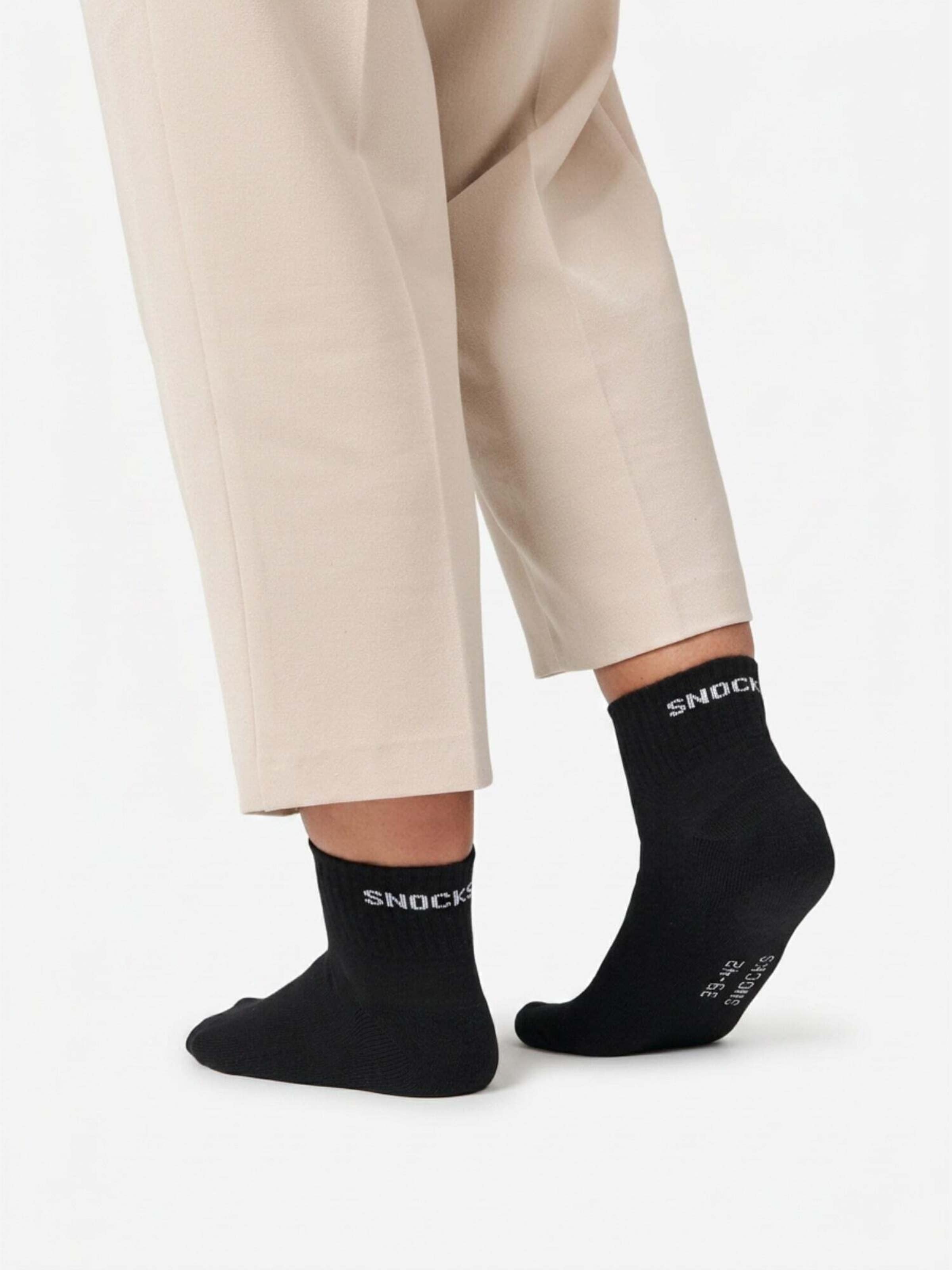 SNOCKS Ankle Socks in Black