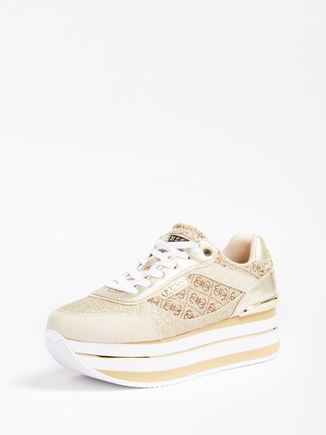 GUESS Низкие кроссовки в Бежевый: спереди
