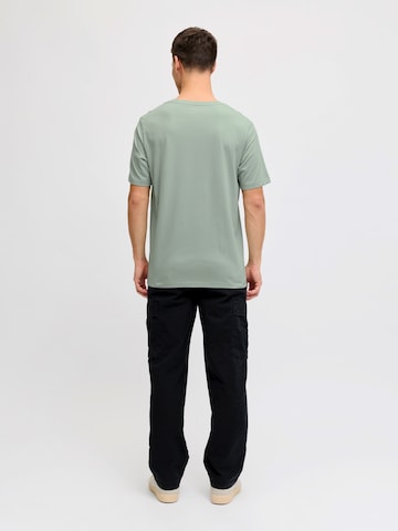 Tricou 'JREBVALDE' de la JJ Rebel pe gri