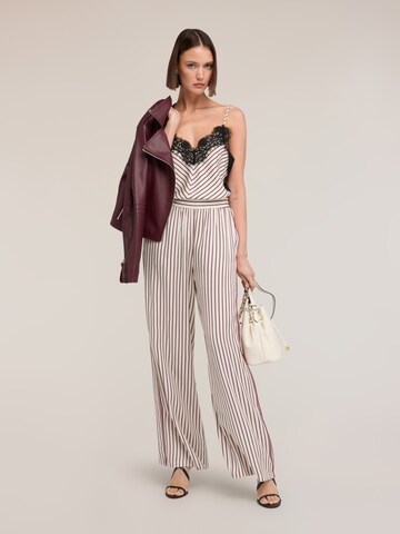 Top di MOTIVI in beige