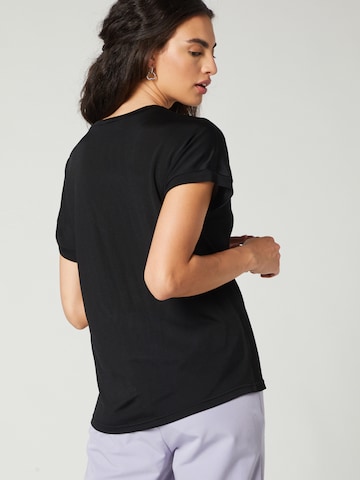 Guido Maria Kretschmer Women - Camiseta 'Nia' en negro