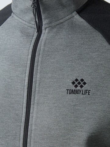 Survêtement 'Aktive Sets' Tommy Life en mélange de couleurs