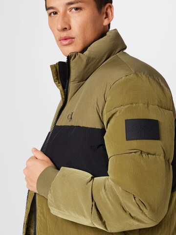 Calvin Klein Jeans - Chaqueta de entretiempo en verde