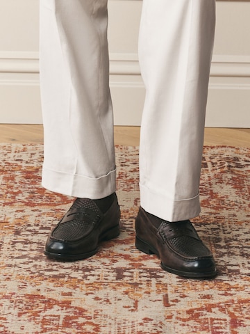 Regular Pantaloni cu dungă de la Next pe bej