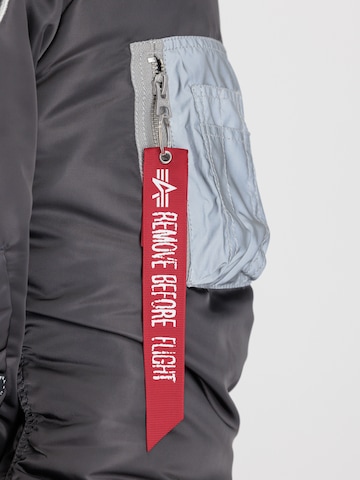 ALPHA INDUSTRIES Tussenjas 'MA-1 VF' in Grijs