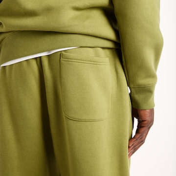 new balance Tapered Pants 'Essentials' in Green