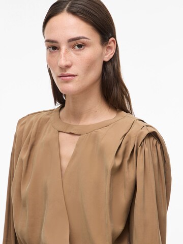 ROUGE EDIT Shirt in Grijs