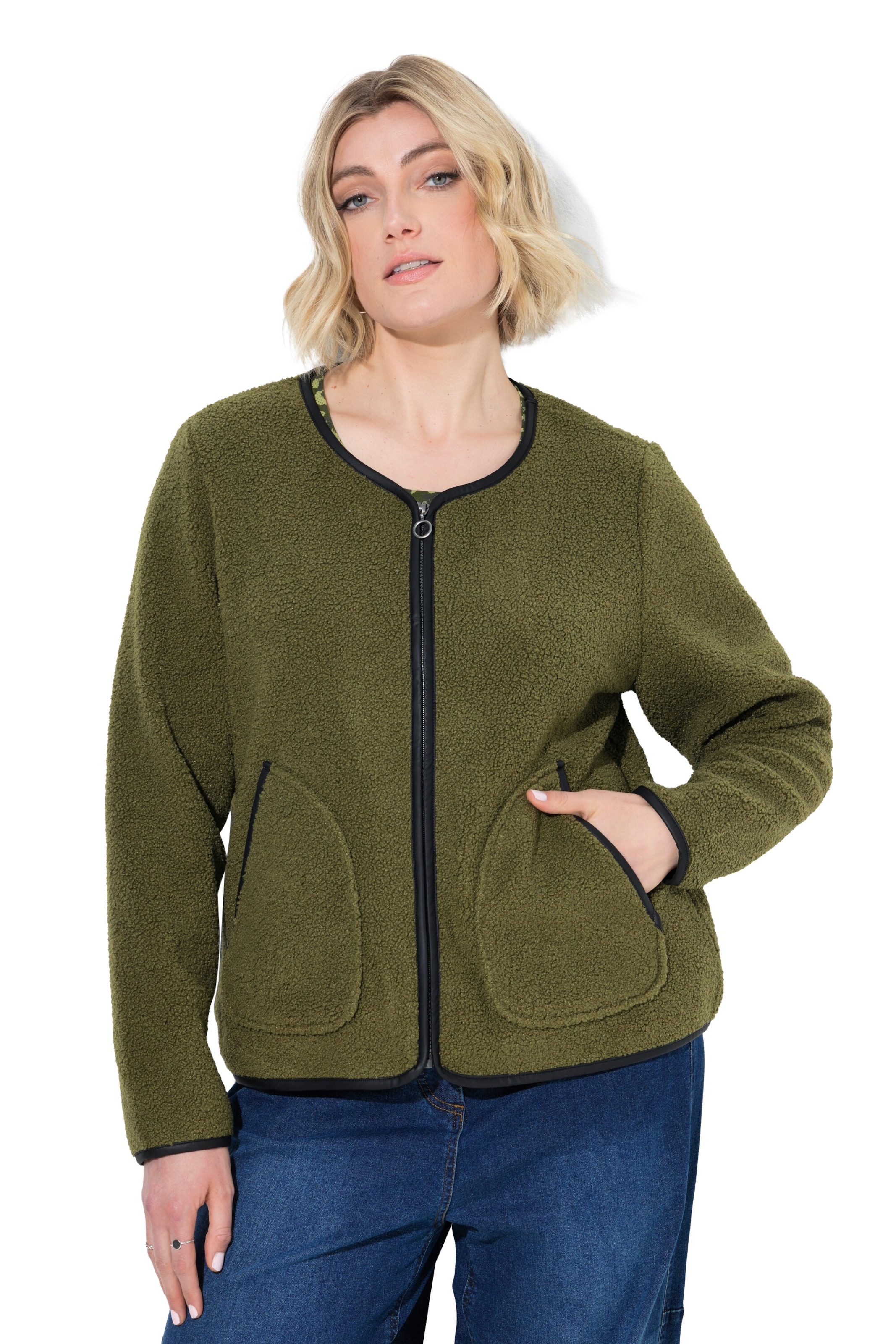 Ulla Popken Between-season jacket in Green: front