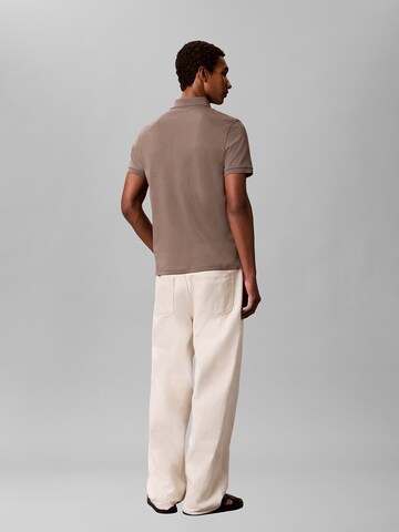T-Shirt Calvin Klein en marron