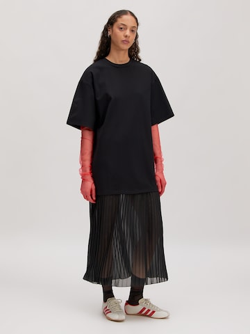 Rochie 'Anusha' de la EDITED pe negru