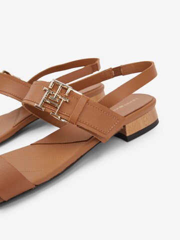 TOMMY HILFIGER Sandalen met riem in Bruin