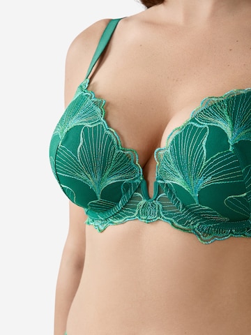 T-shirt Reggiseno 'Gamme' di ETAM in verde