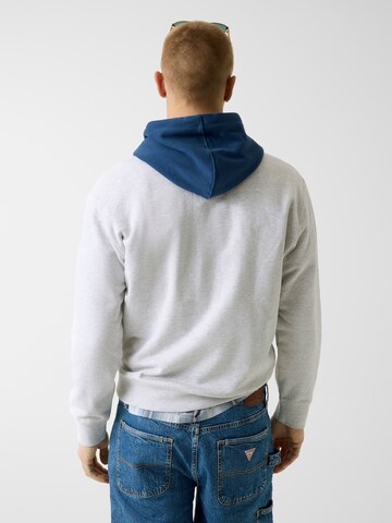 GUESS Sweatshirt in Grau