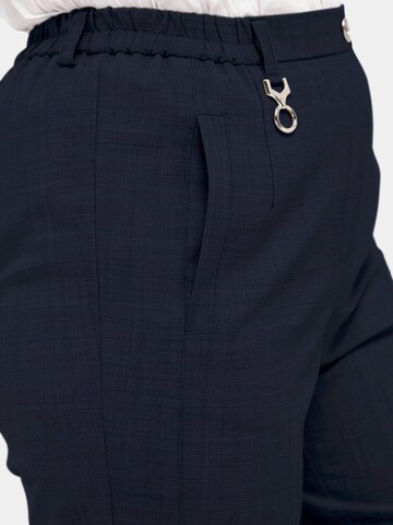 Goldner Regular Trousers in Blue