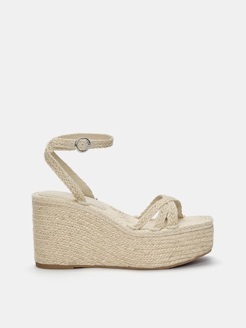 Pull&Bear Sandal in White