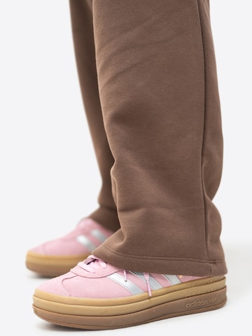 TATES Wide Leg Sporthose in Braun