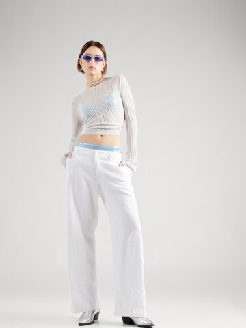 WEEKDAY - Pierna ancha Pantalón 'Jamie' en blanco