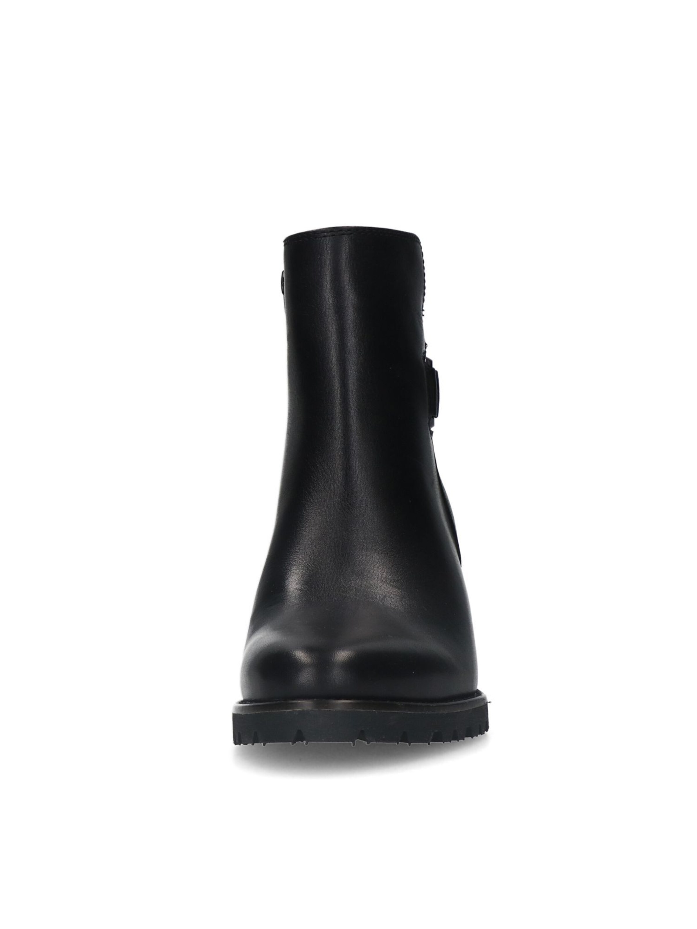 MANFIELD Ankle Boots in Black