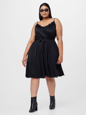 Robe 'Caitlin' ABOUT YOU Curvy en noir