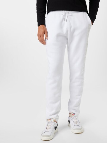 Abercrombie & Fitch Tapered Broek in Wit: voorkant