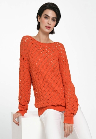 Fadenmeister Berlin Sweater in Red: front