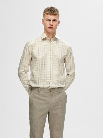 SELECTED Regular fit Overhemd in Beige: voorkant
