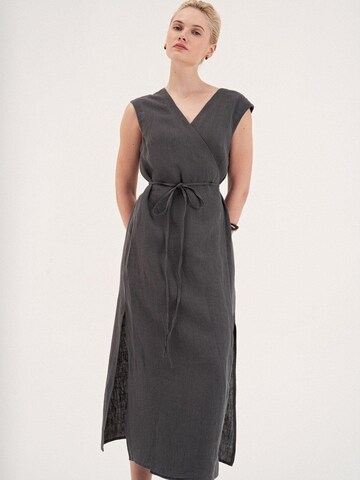 Abito estivo 'Aurora' di AmourLinen in grigio: frontale