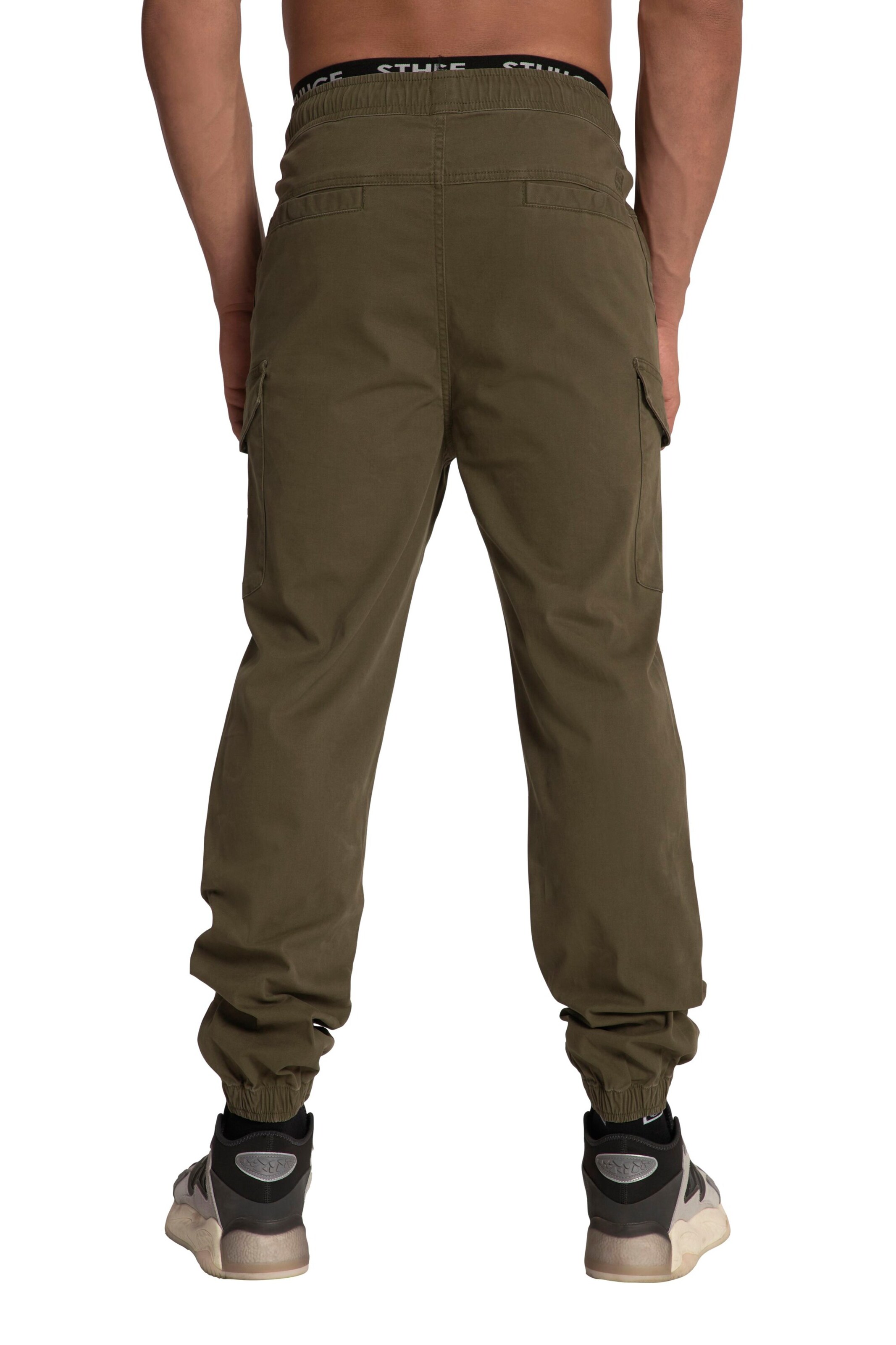 STHUGE Tapered Cargo Pants in Green