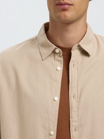 Slim fit Camicia 'SLHOWEN' di SELECTED in beige
