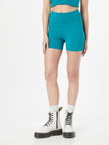 Urban Classics Skinny Shorts in Blau: predná strana
