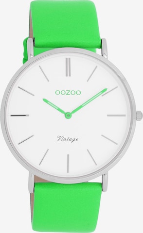 OOZOO Analog Watch in Green: front