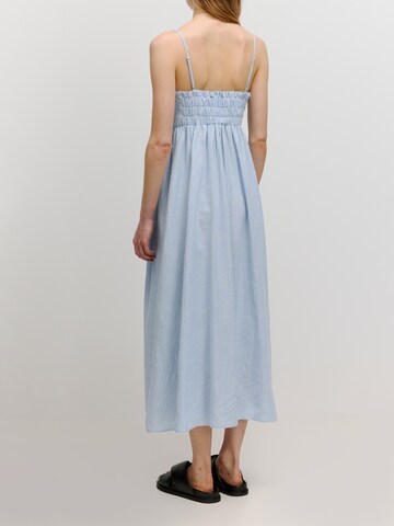 EDITED Letnia sukienka 'Emmi' w kolorze niebieski