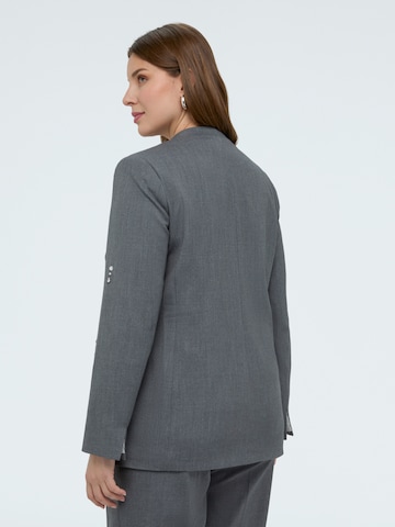 Fiorella Rubino Blazers in Grijs