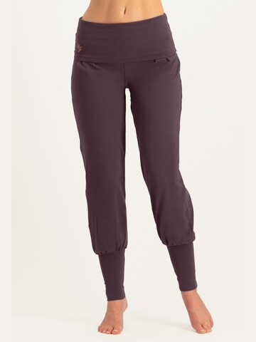 Urban Goddess Yoga & Activewear Loose fit Harem Pants 'Devi Yoga und Pilates Harem' in Purple: front