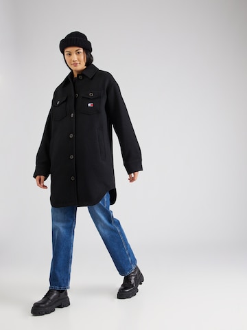 Tommy Jeans Ανοιξιάτικο και φθινοπωρινό παλτό σε μαύρο: μπροστά