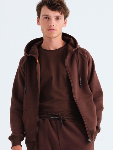 Rockupy Sweatshirt 'Chris' in Brown